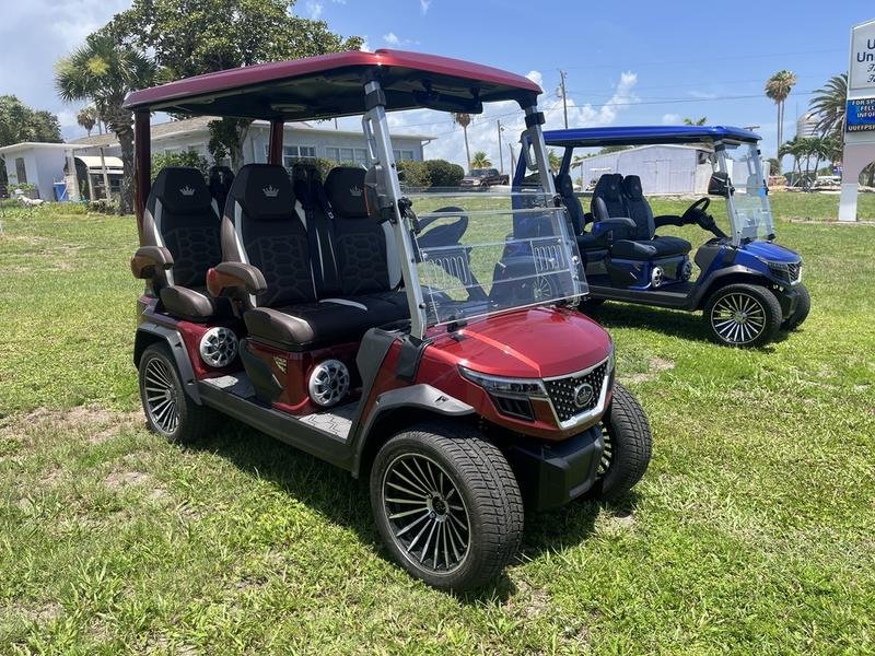 2025 Evolution D-Max GT4 Black Sapphire | 4-Seater with 24-Speaker Sound